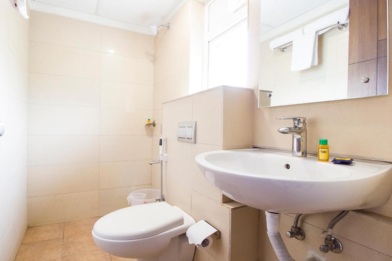 Fabhotel Limestone Suites - 750M From Yashoda Hospitals, Somajiguda Хидерабад Екстериор снимка