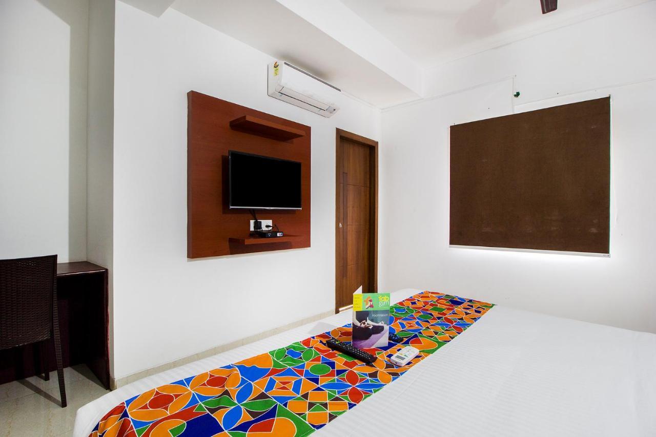Fabhotel Limestone Suites - 750M From Yashoda Hospitals, Somajiguda Хидерабад Екстериор снимка