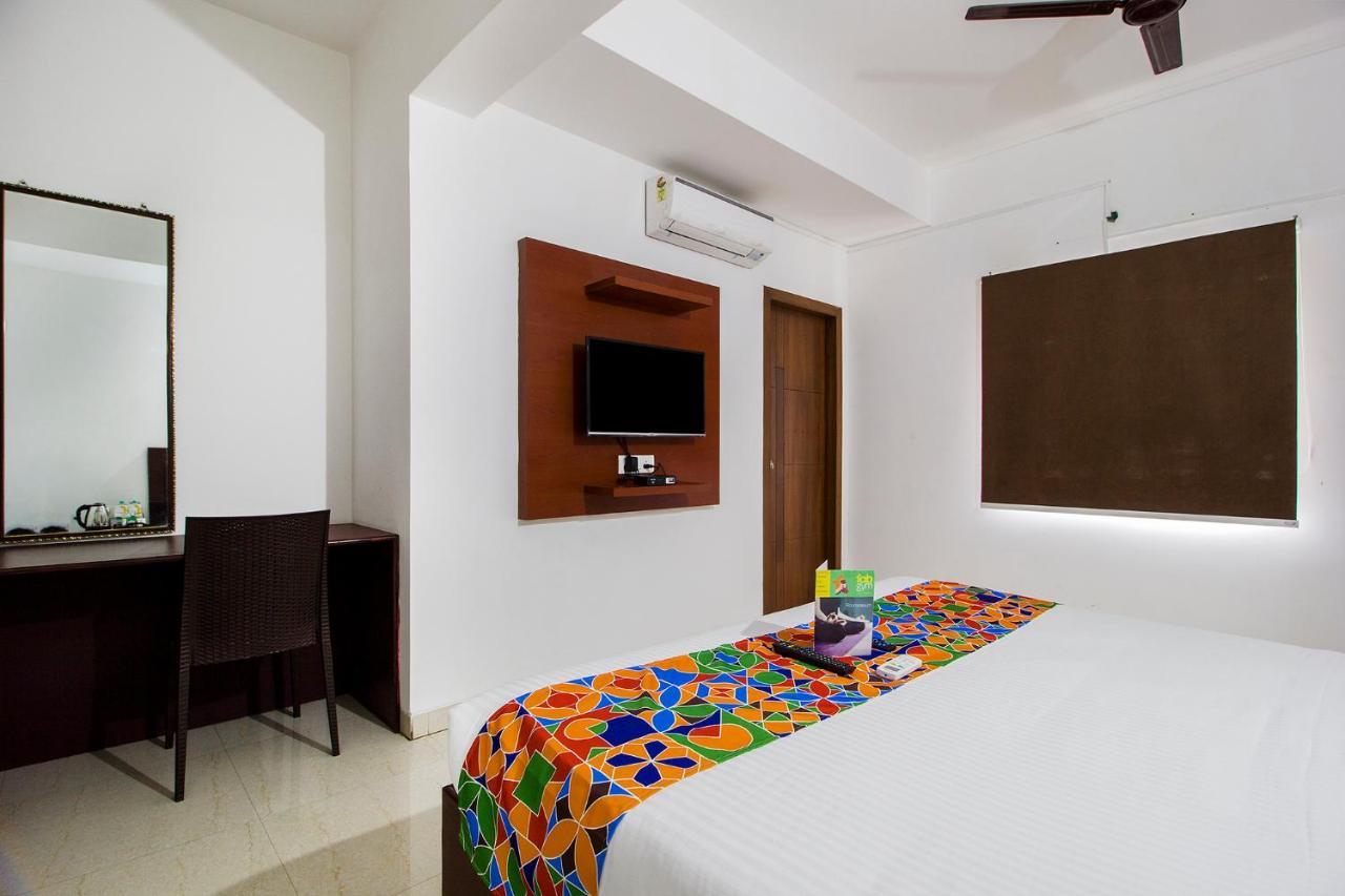 Fabhotel Limestone Suites - 750M From Yashoda Hospitals, Somajiguda Хидерабад Екстериор снимка